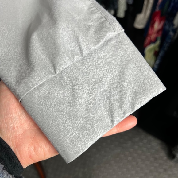 NWOT |•KUT FROM THE KLOTH•| Grey Faux Leather Ruffle Front Jacket Size XL - Picture 7 of 16